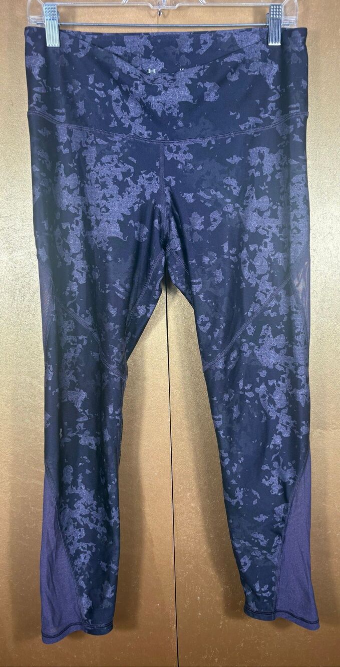 Under Armour camo print compression leggings size L
